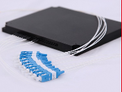 Coarse Wavelength Division Multiplexer (CWDM)